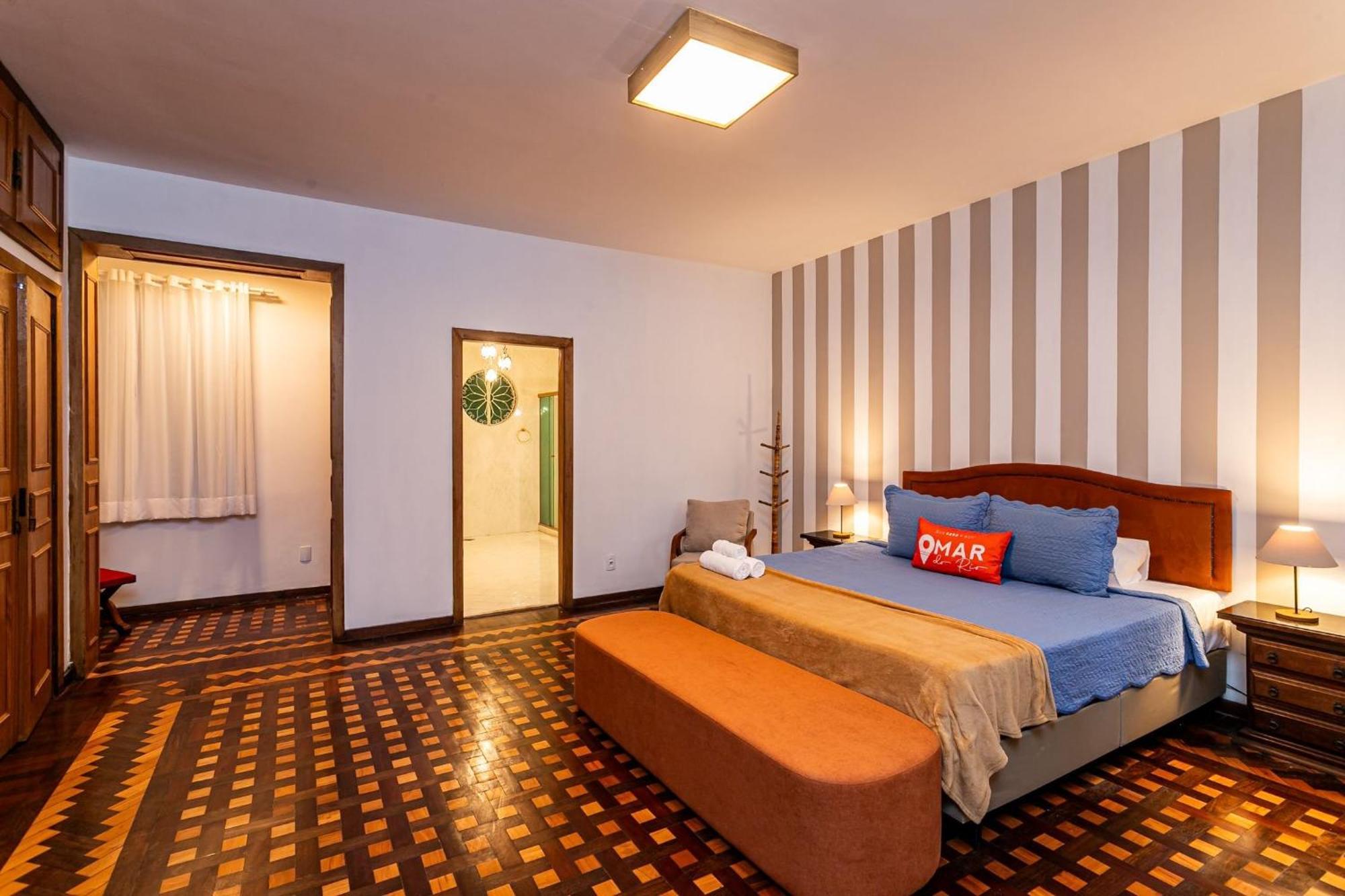 4 Suites, Varanda Vista-mar E Garagem | A 3730/201 *